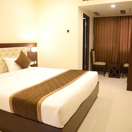 Vsr Grand Hotel Madanapalle Exterior photo